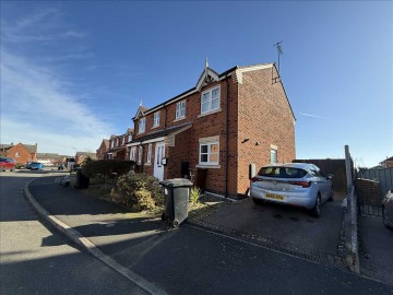 image of Farnborough Close, 